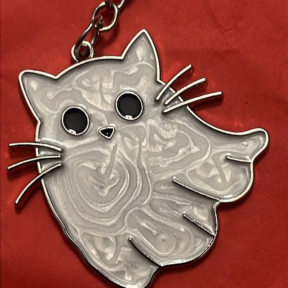 Silver Cat Ghost  Keychain / Bag Charm NWT Spooky Halloween Keys - Picture 5 of 7